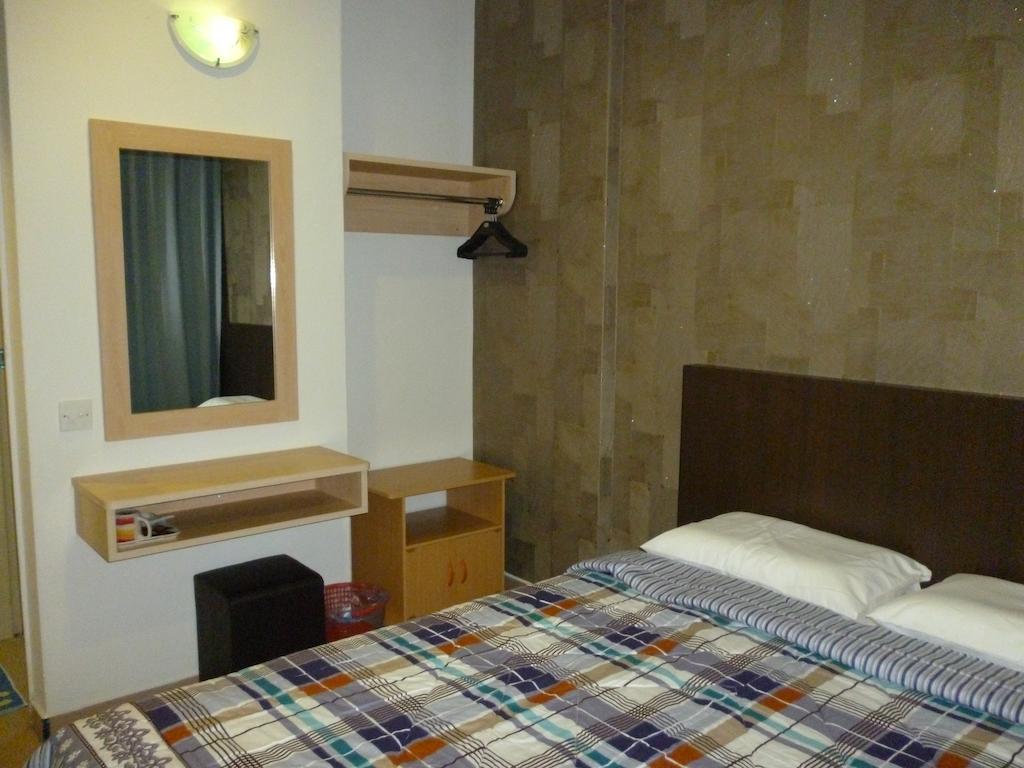 G Six Hotel Ситиаван Номер фото