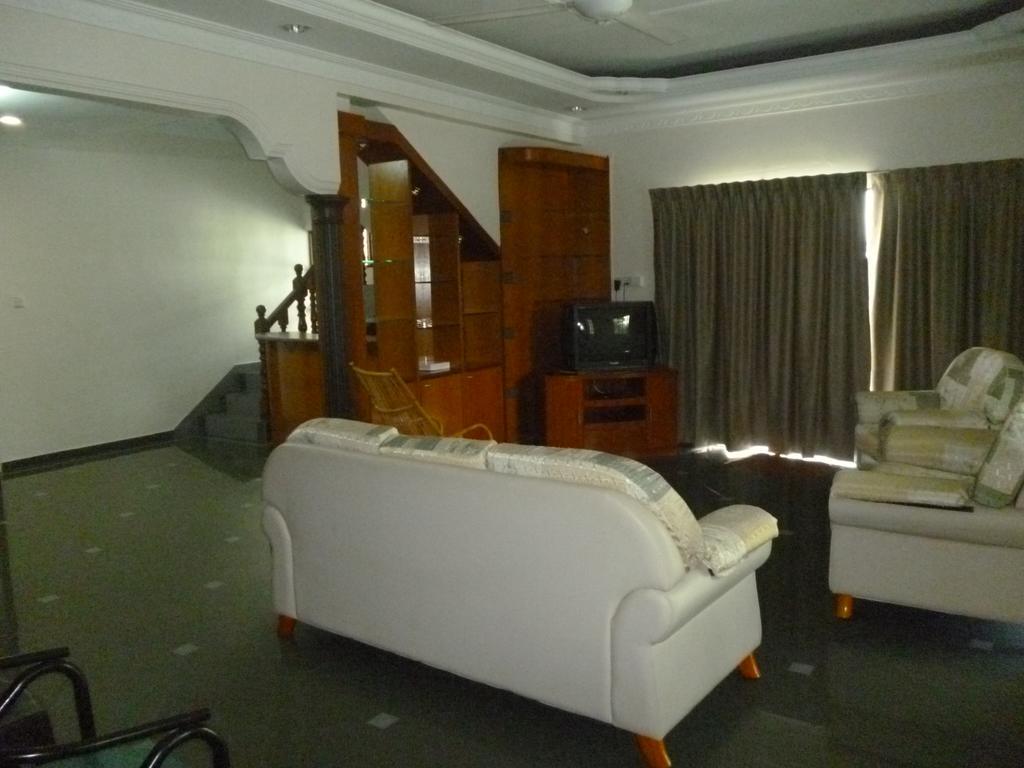 G Six Hotel Ситиаван Экстерьер фото