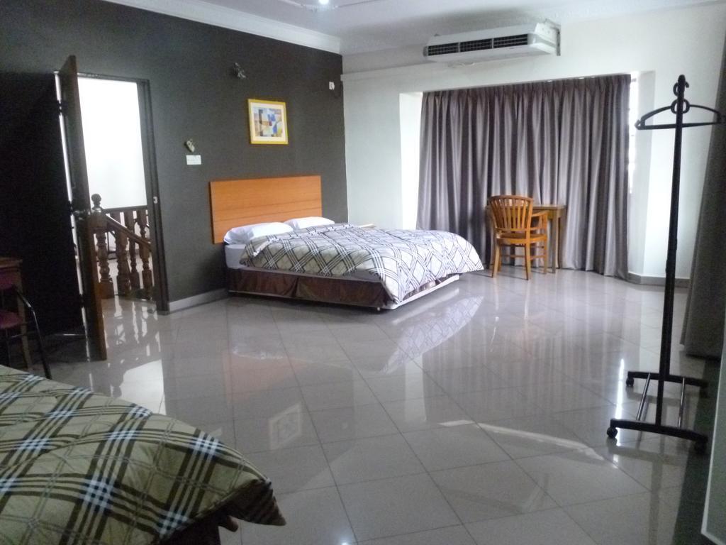 G Six Hotel Ситиаван Экстерьер фото