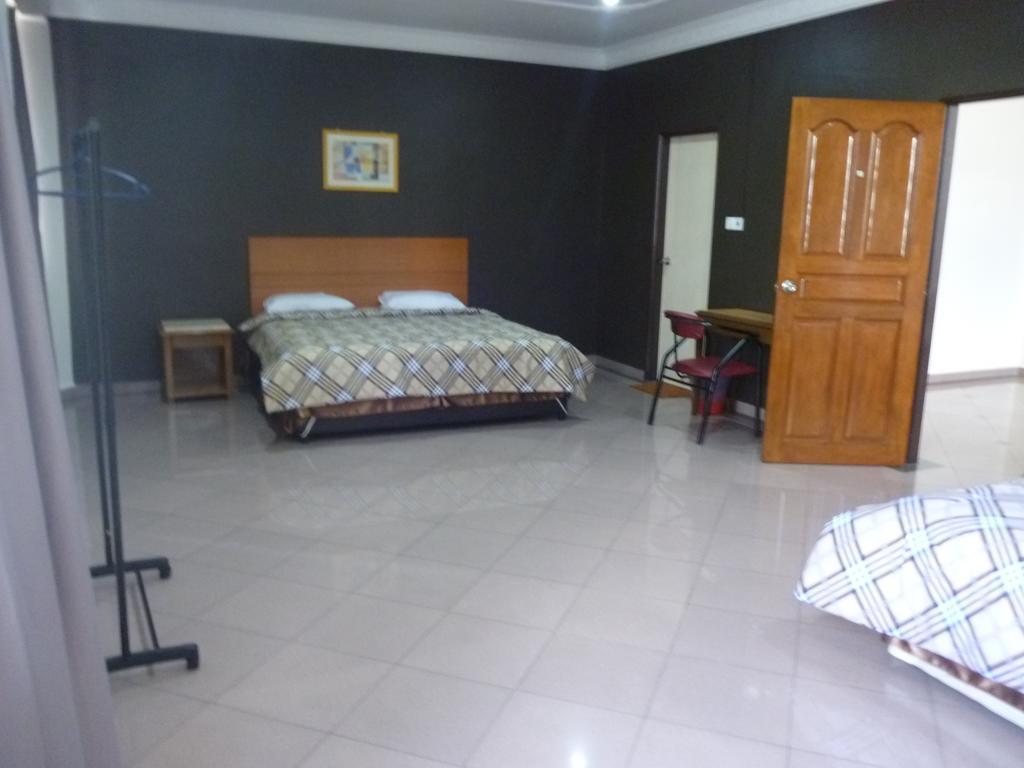 G Six Hotel Ситиаван Экстерьер фото