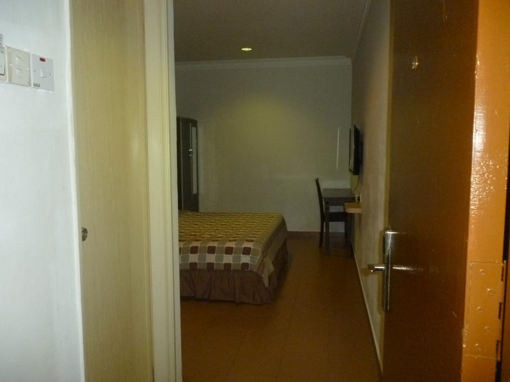 G Six Hotel Ситиаван Экстерьер фото